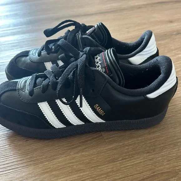 Adidas Samba youth size 4 - Picture 3 of 6